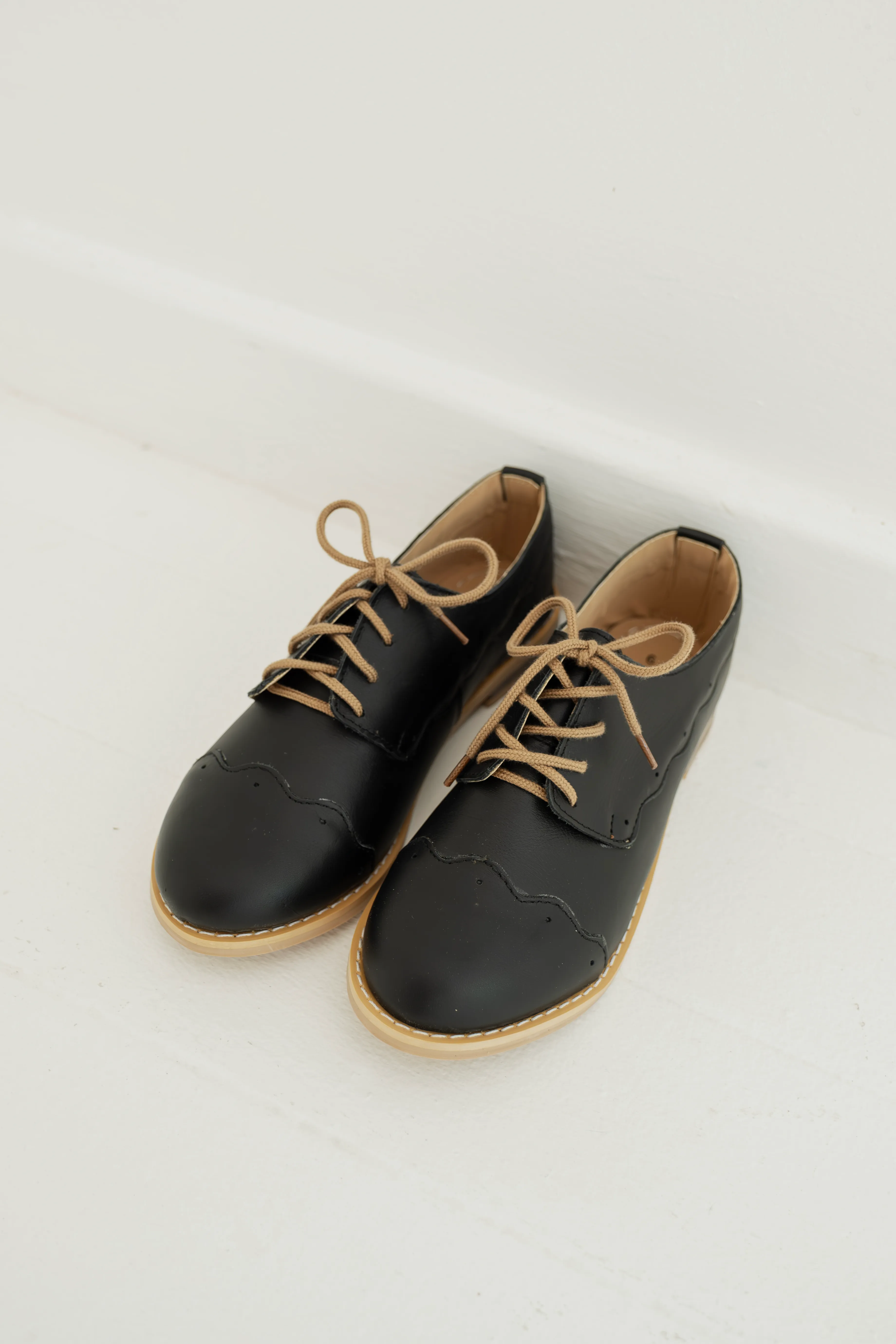 Classic Brogue Shoes: Black