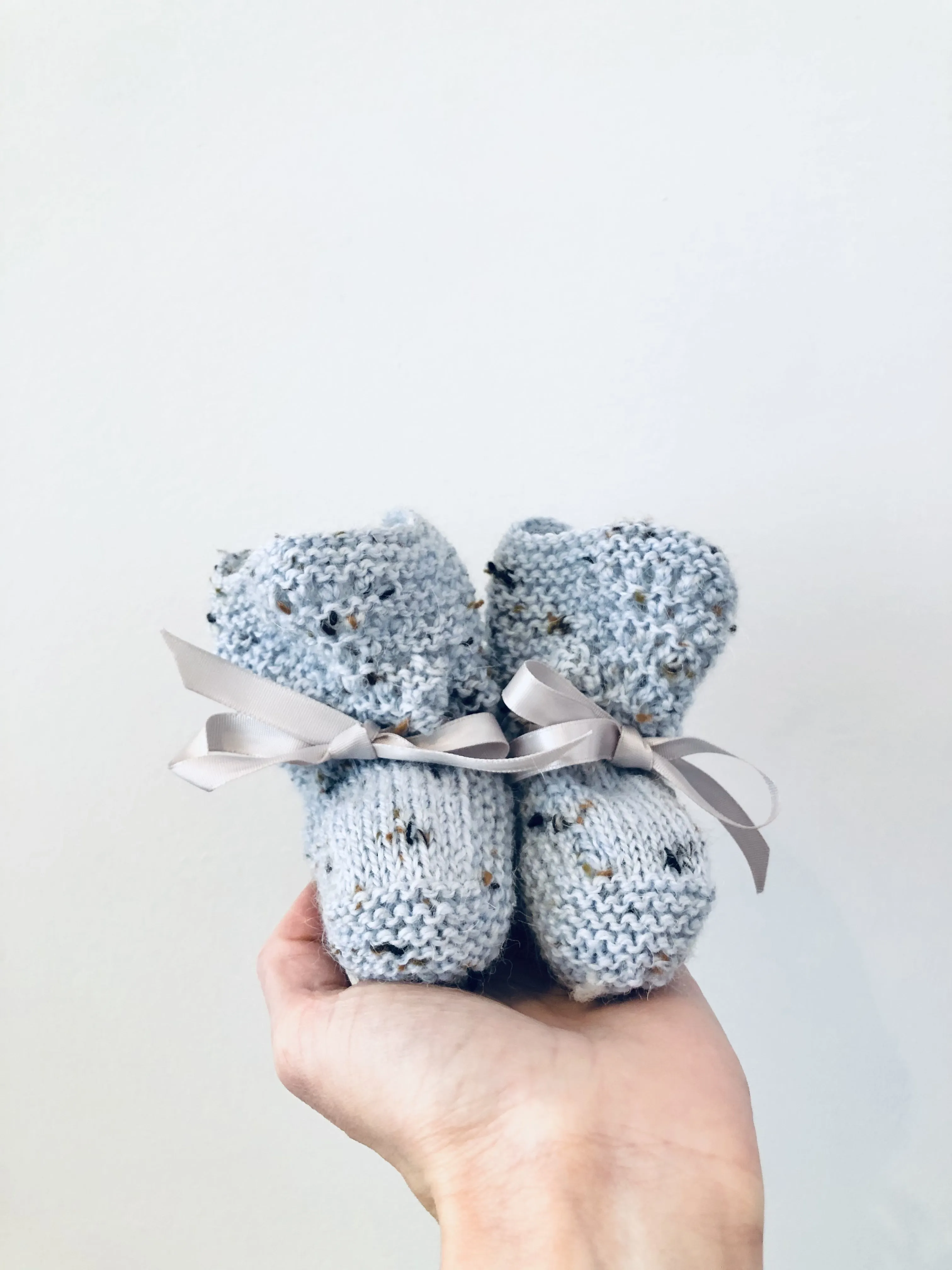Handknit Booties - Speckled Sky // Baby